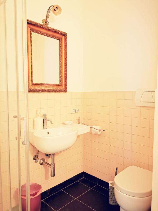 Bed and Breakfast Cinema House Рим Экстерьер фото